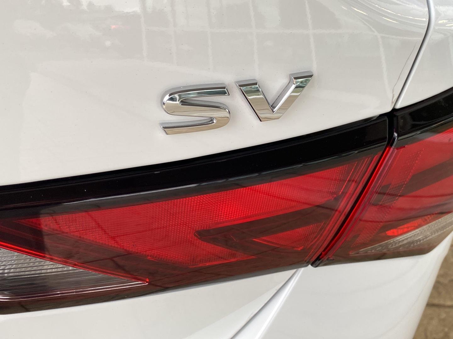 Used 2022 Fresh Powder Nissan SV image 9