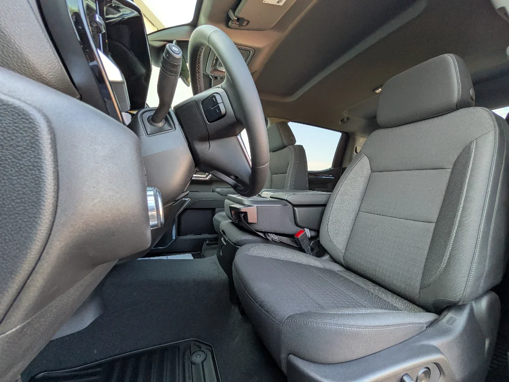 New 2026 Summit White GMC SLE image 10