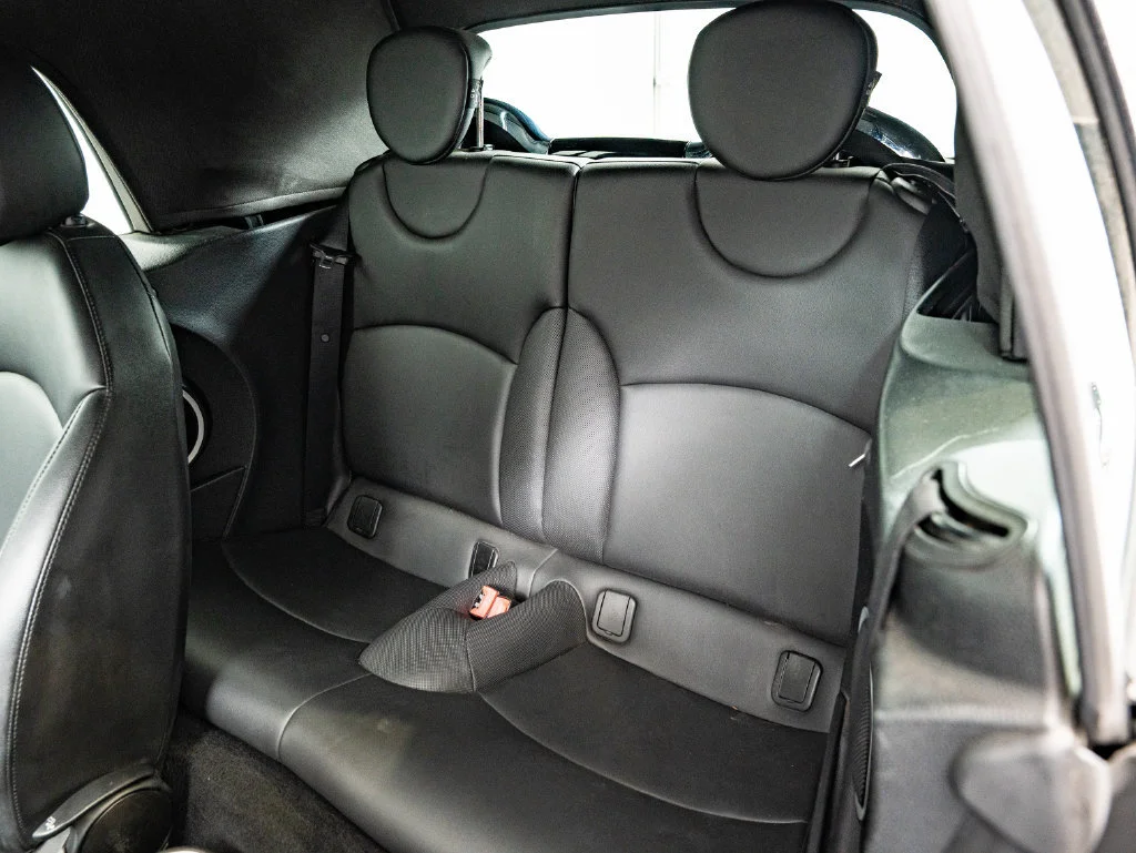 Used 2014 White Silver MINI  image 39
