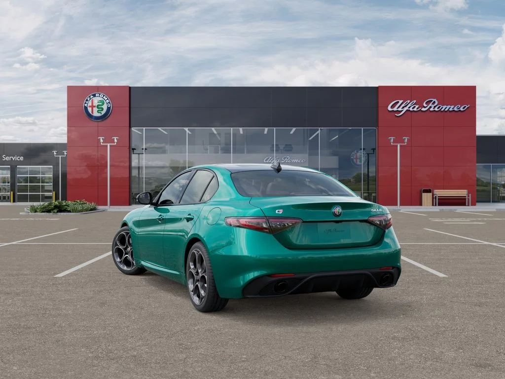 New 2025 Verde (Green) Fangio MetallicExterior Paint Alfa Romeo Base image 3