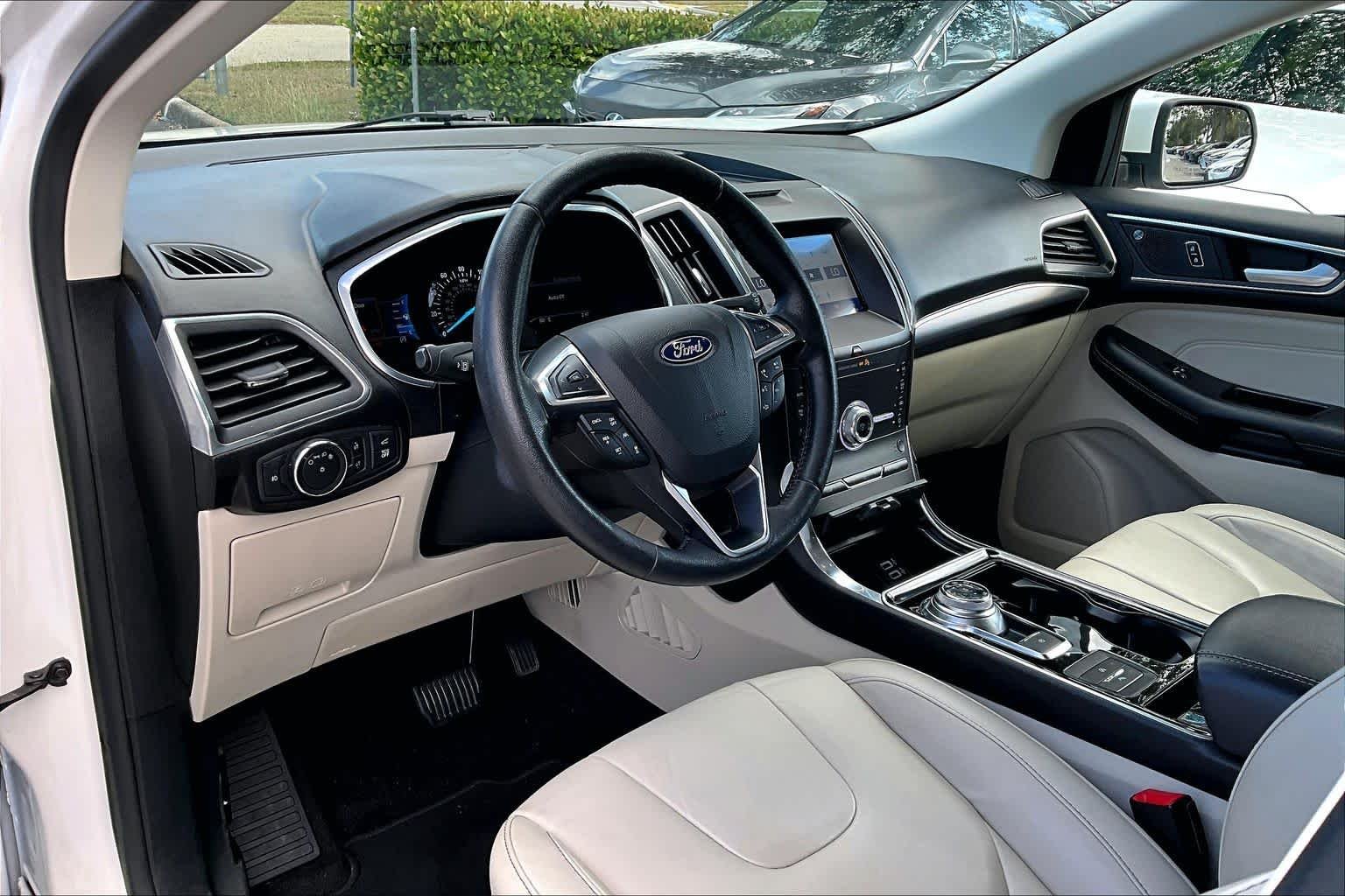 Used 2020 Star White Metallic Tri-Coat Ford Titanium image 18