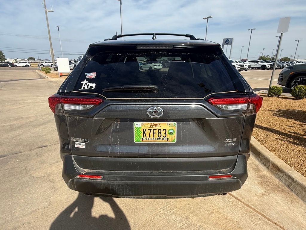Used 2025 Magnetic Gray Metallic Toyota XLE image 4