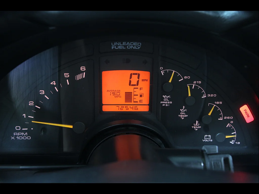Used 1996  Chevrolet Base image 9