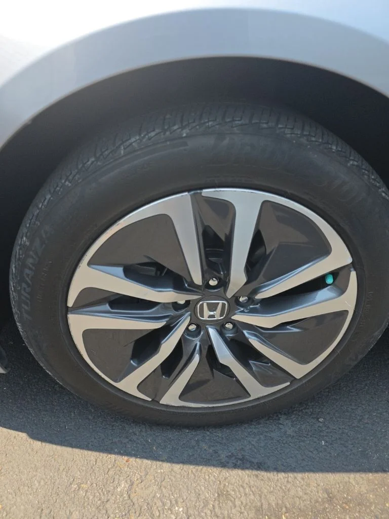 Used 2019 Lunar Silver Metallic Honda EX-L image 6