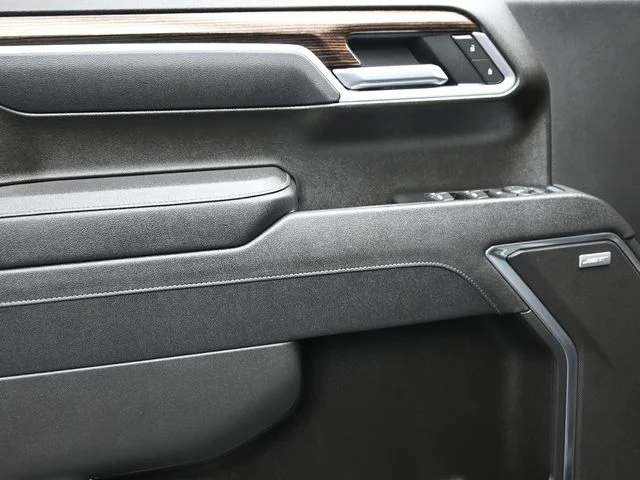 Used 2024 Black GMC Elevation image 7