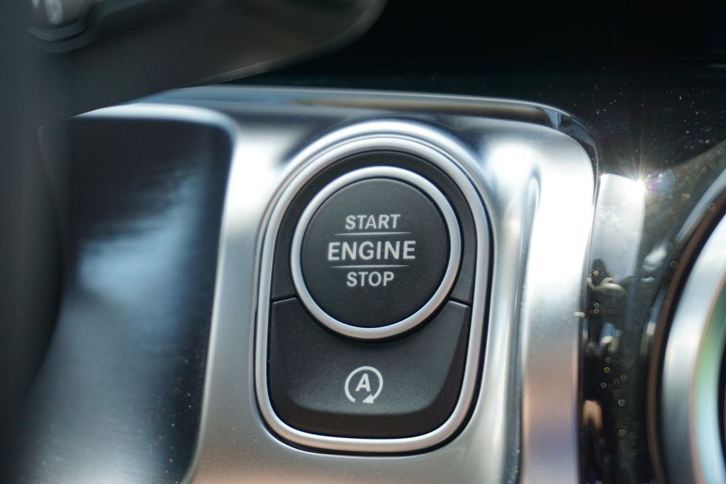 Certified Used 2025 Mountain Grey Metallic Mercedes-Benz GLB 250 image 27