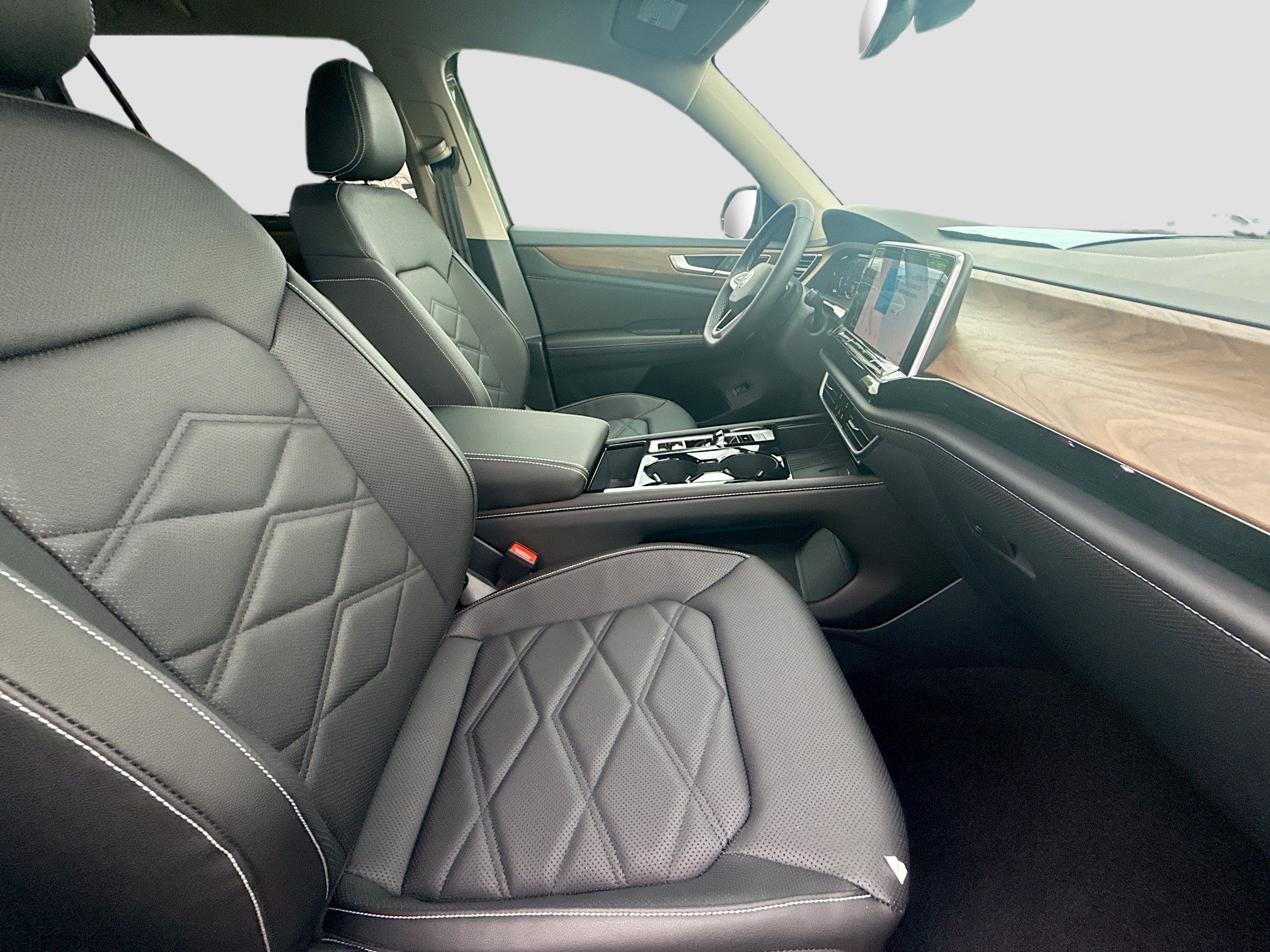 New 2026 Green Volkswagen 2.0T SE w/Technology image 23