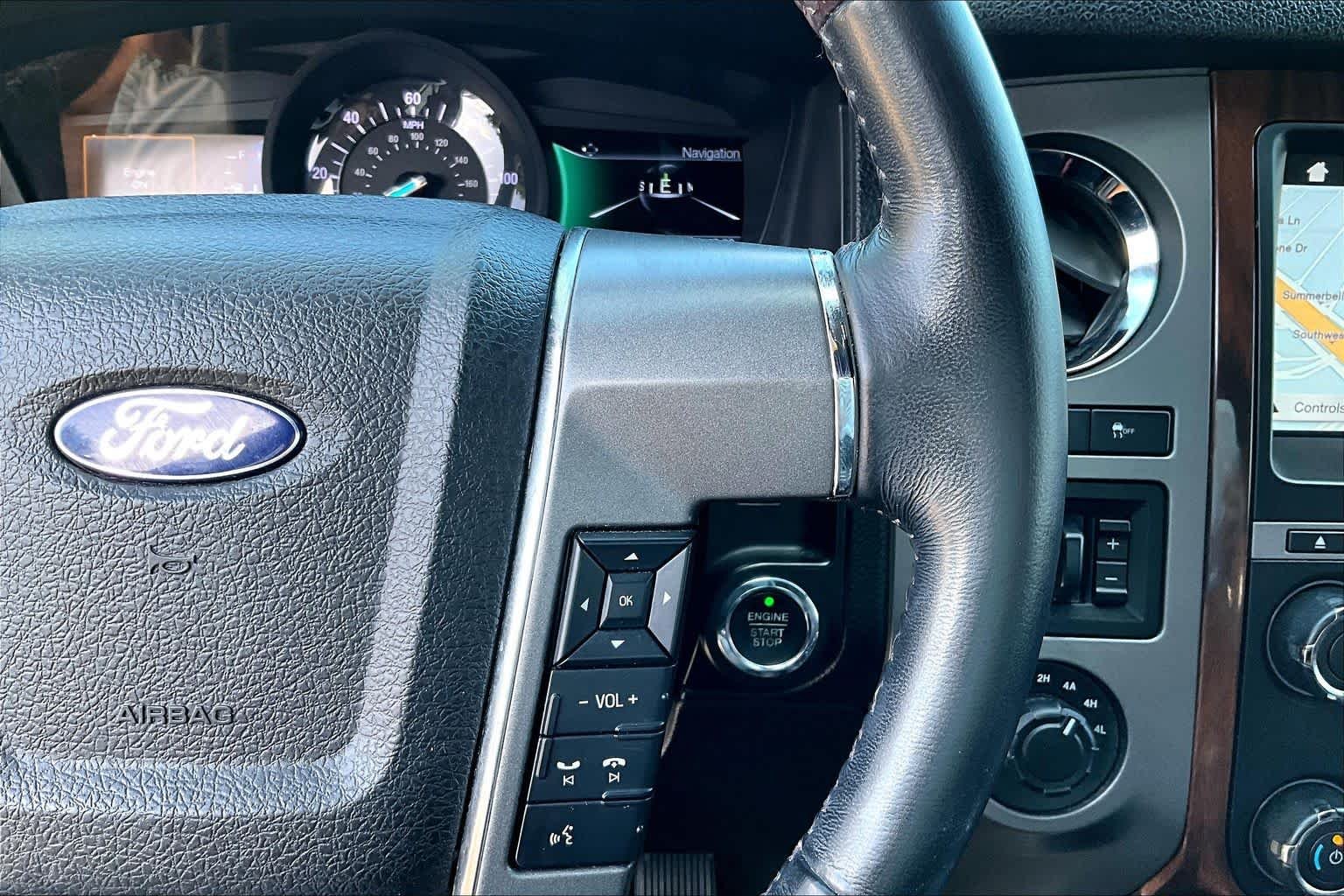 Used 2016 White Platinum Metallic Tri-Coat Ford Platinum image 24