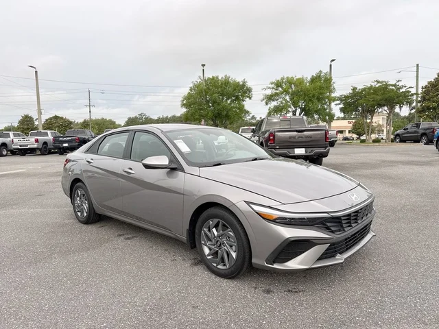 2024 Hyundai Elantra Hybrid Blue
