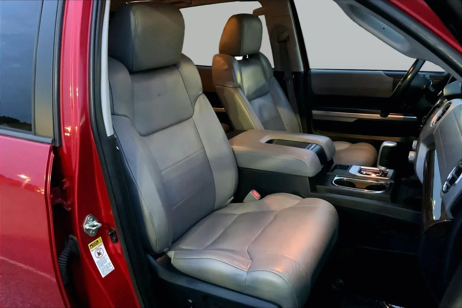 Used 2017 Barcelona Red Metallic Toyota Limited image 8