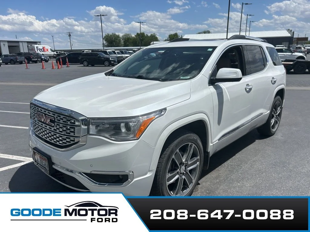 2017 GMC Acadia Denali AWD's photo