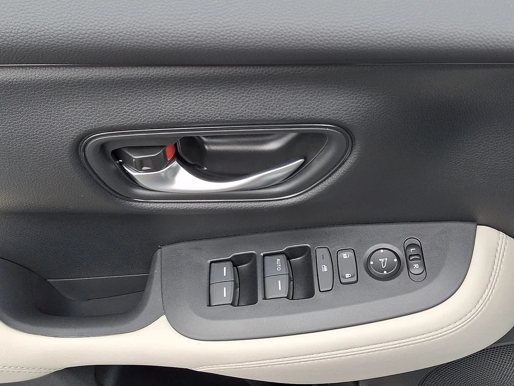 2026 Honda HR-V LX - Photo 12