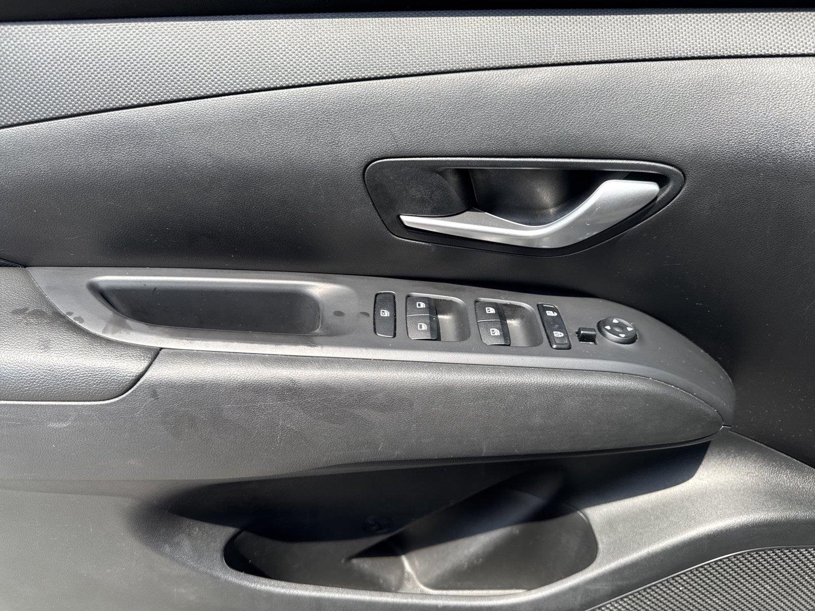 Used 2023 Amazon Gray Hyundai SEL image 17