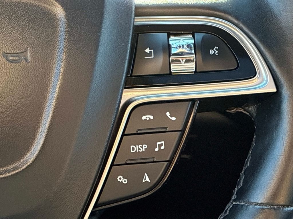 Used 2020 Gray Lincoln Reserve image 29