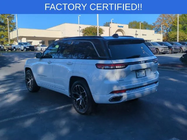 Used 2024 White Jeep Summit Reserve image 3