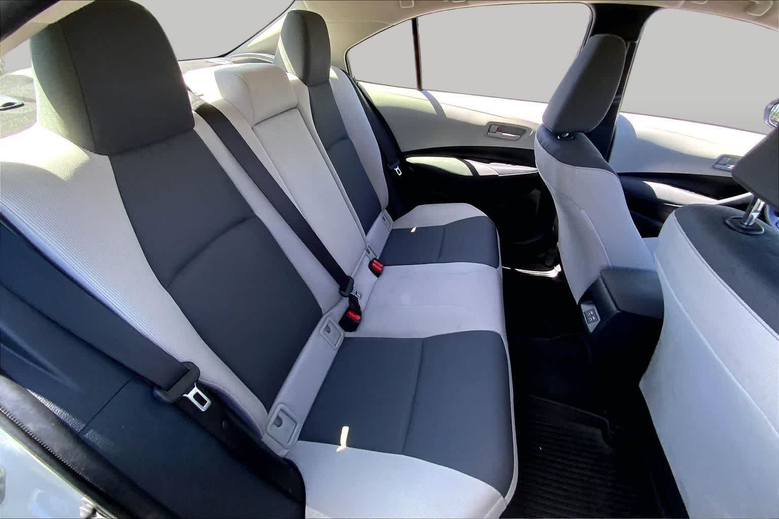 2026 Toyota Corolla LE - Photo 18