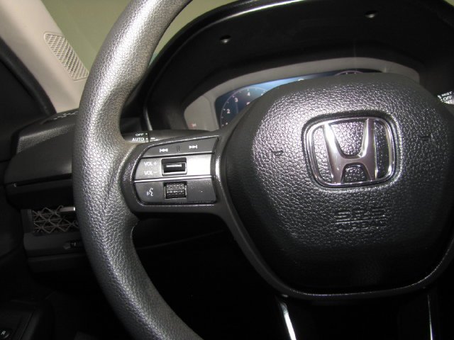 Certified Used 2025 Meteorite Honda SE image 5