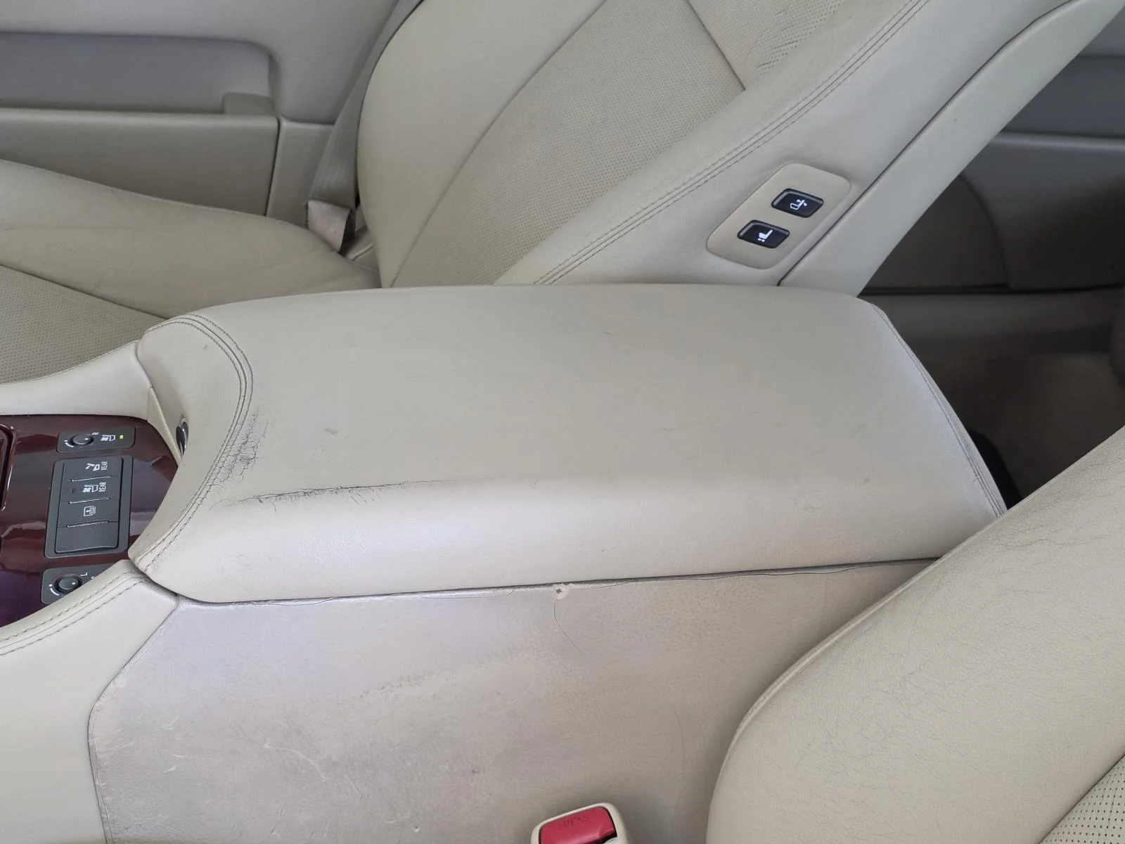 Used 2008  Lexus 460 L image 8
