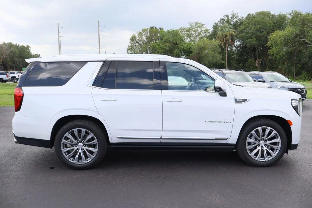 Used 2021 White GMC Denali image 10