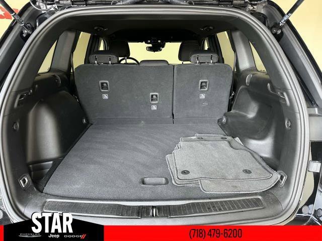 Used 2024 Diamond Black Crystal Pearlcoat Jeep Altitude image 12