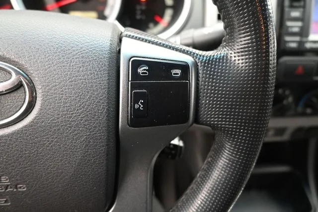 Used 2013 Red Toyota Base image 17