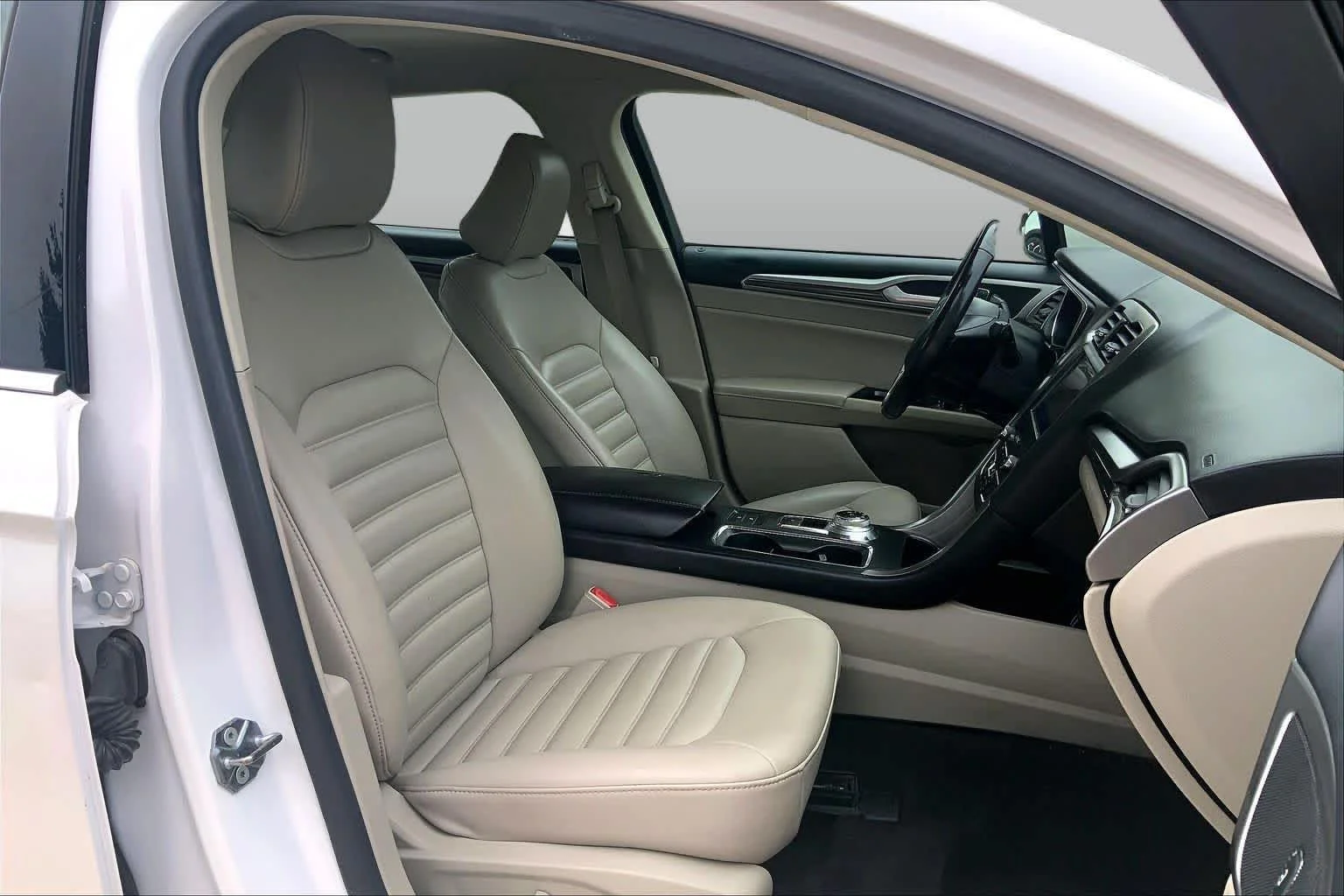 2020 Ford Fusion SEL - Photo 9