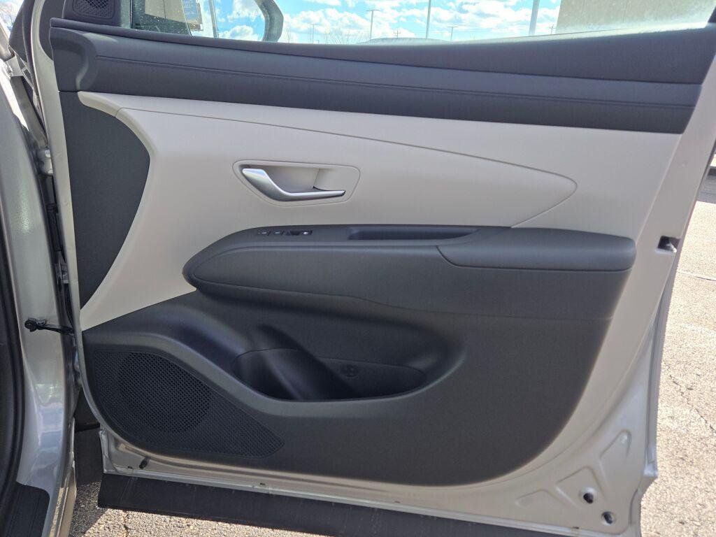 New 2026 Silver Hyundai SEL AWD image 9