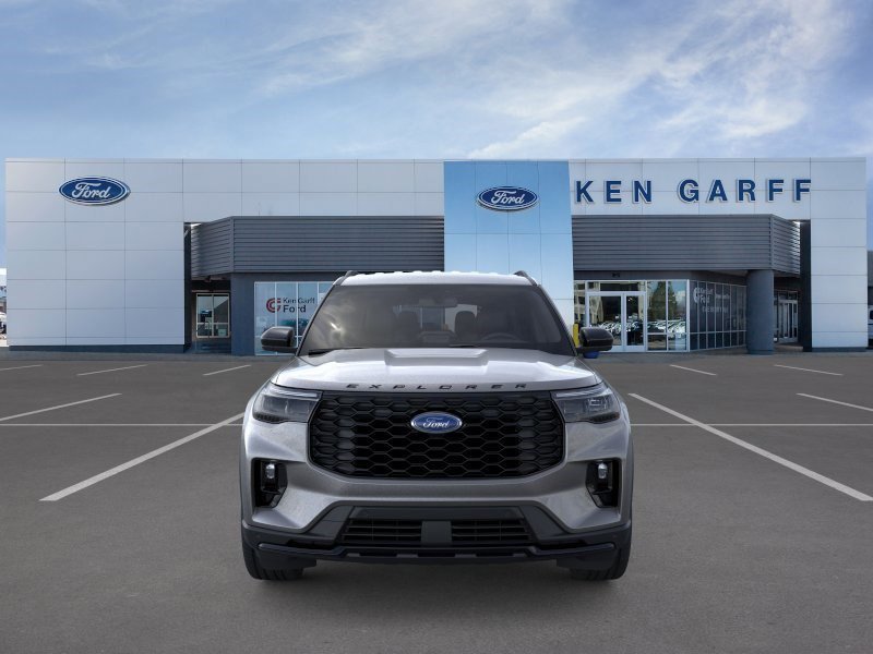 New 2026 Carbonized Gray Metallic Ford ST-Line image 7