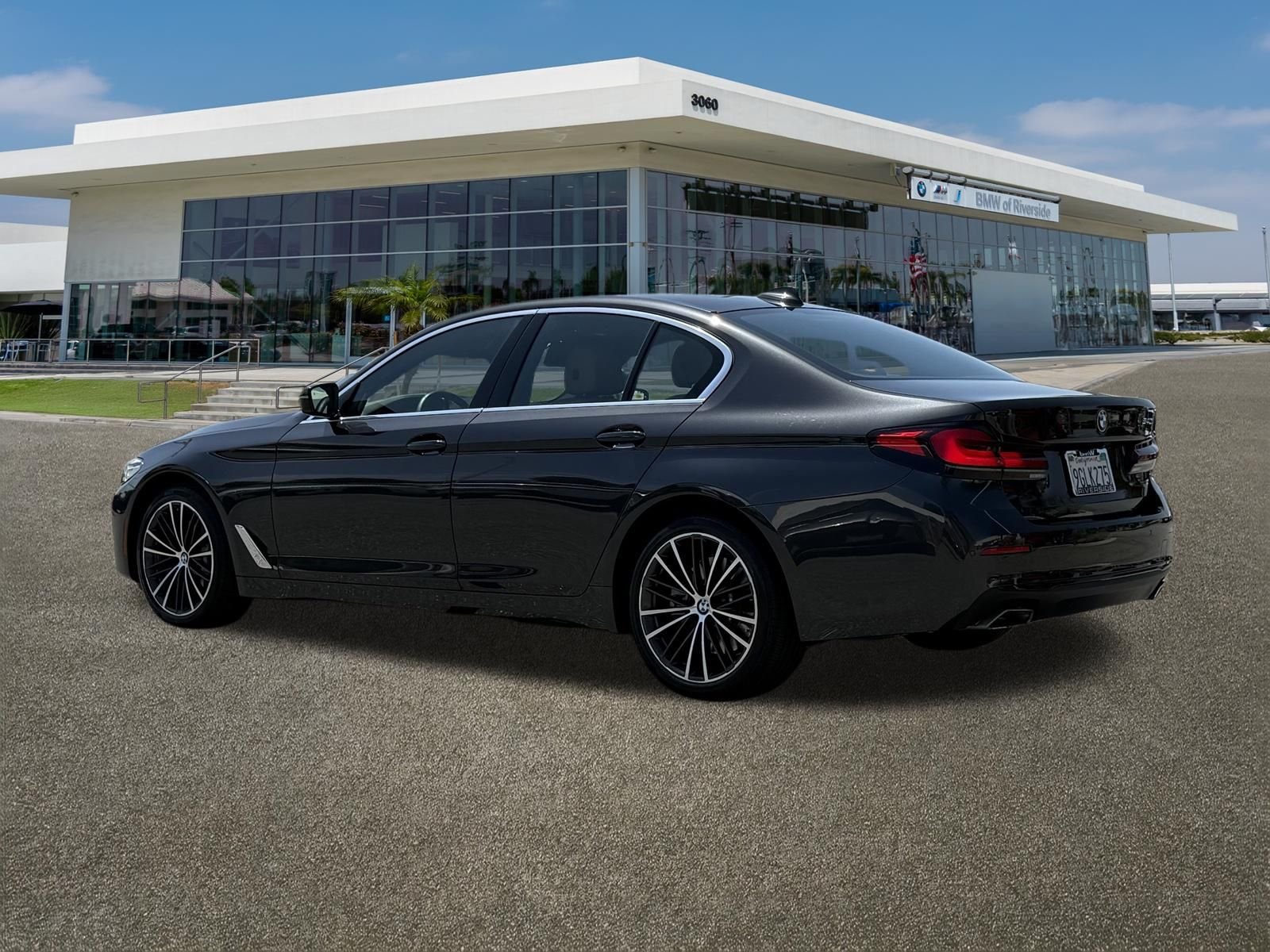 Certified Used 2023 Dark Graphite Metallic BMW 540i image 8