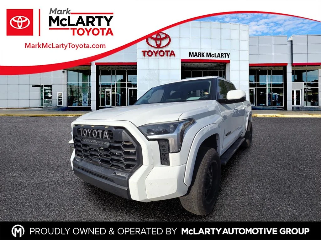 Used 2022 White Toyota SR5 image 1