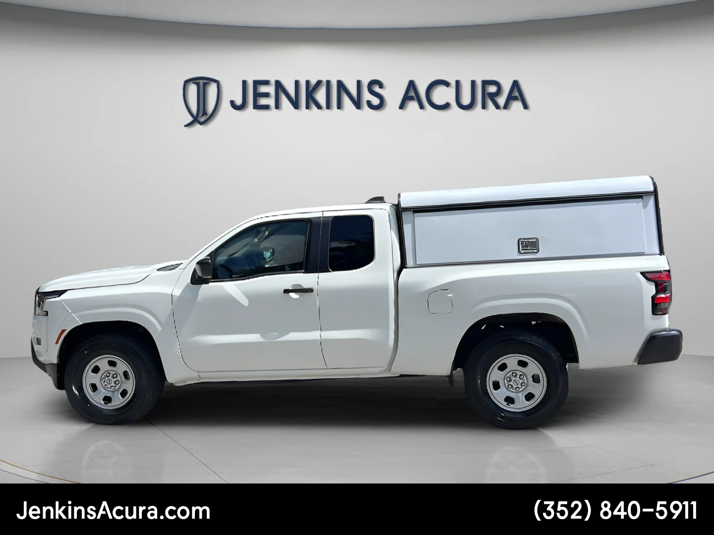 Used 2023 Glacier White Nissan S image 6