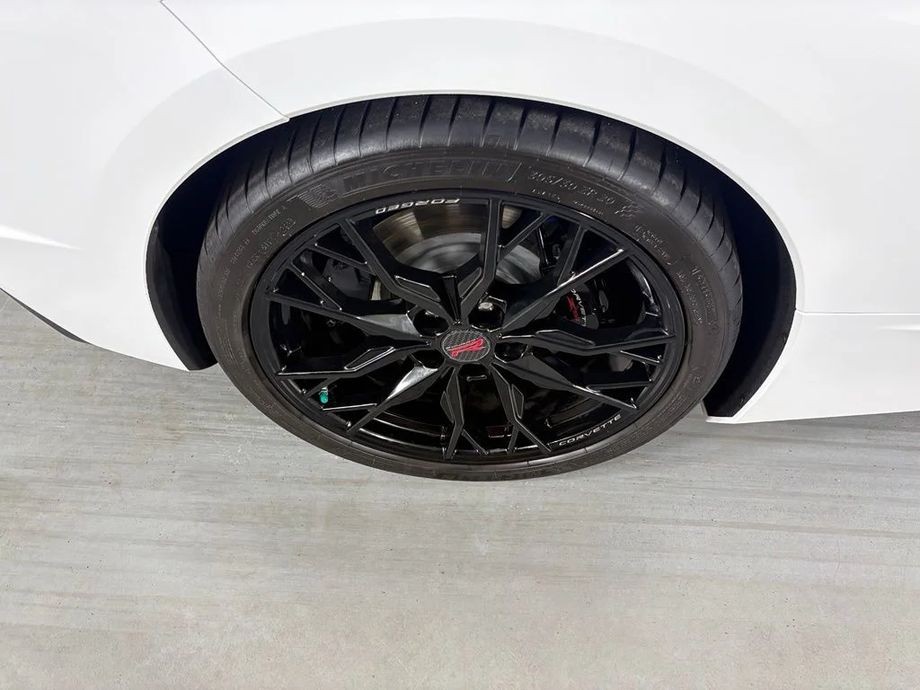 Used 2023 White Chevrolet Stingray image 13