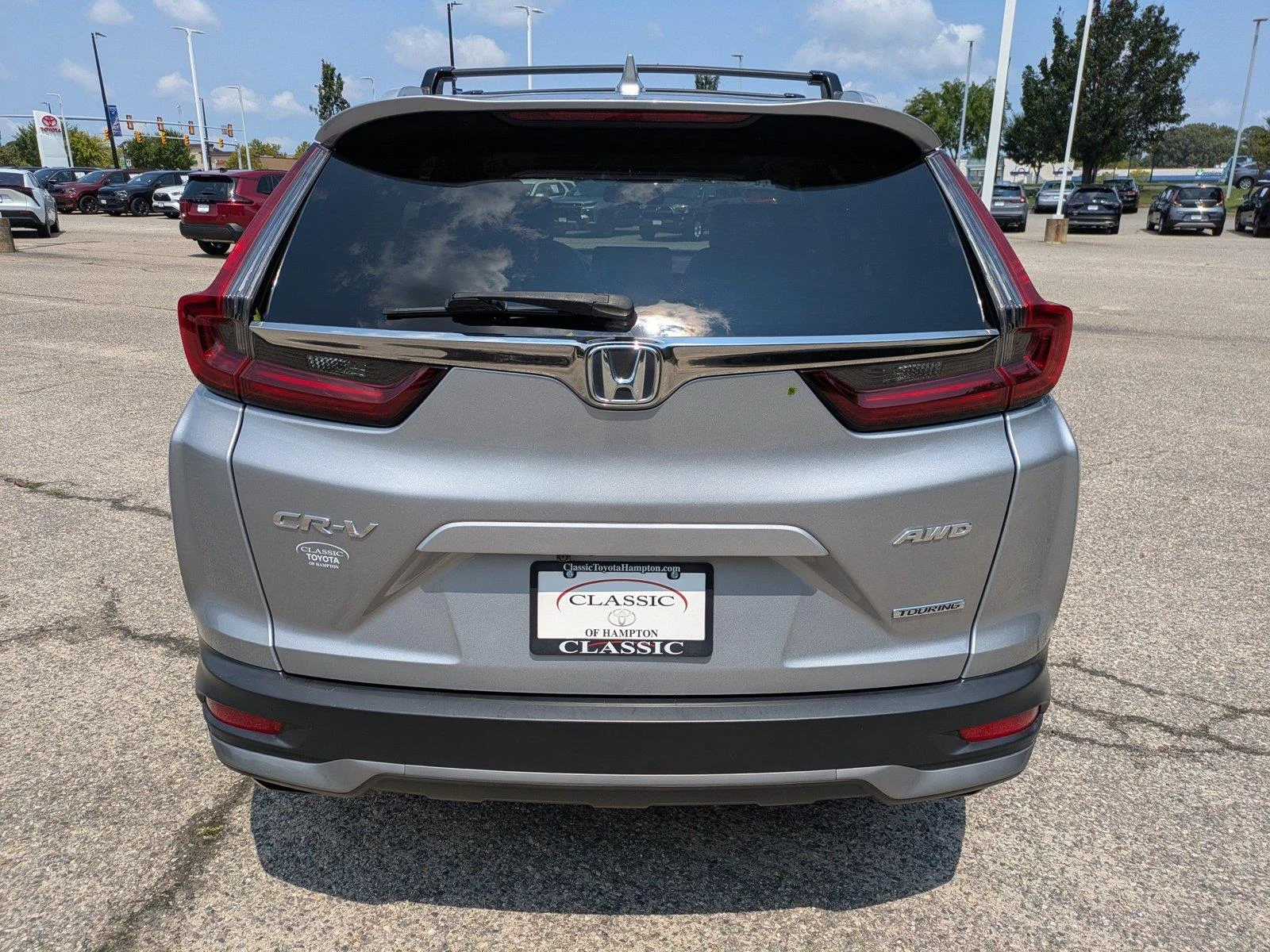 Used 2021 Lunar Silver Metallic Honda Touring image 5