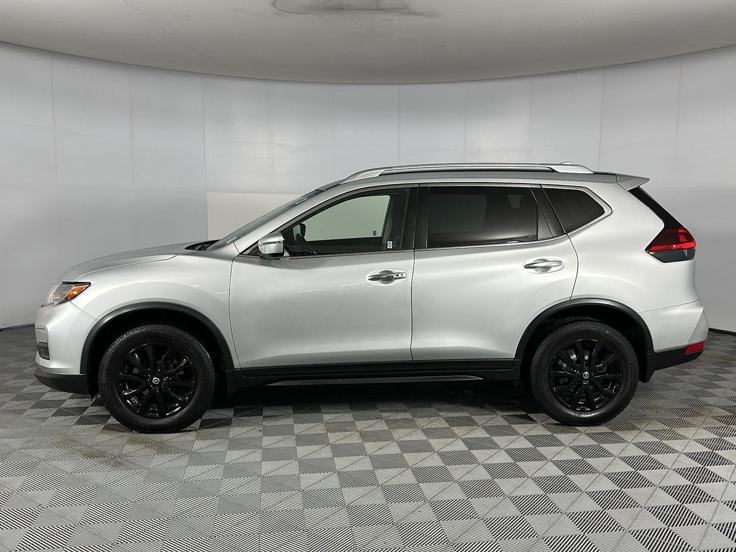 Used 2020 Brilliant Silver Metallic Nissan SV image 4