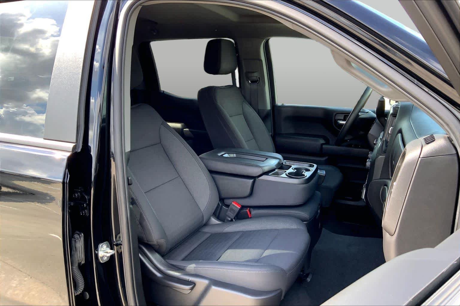 Used 2025 Black Chevrolet Custom image 9