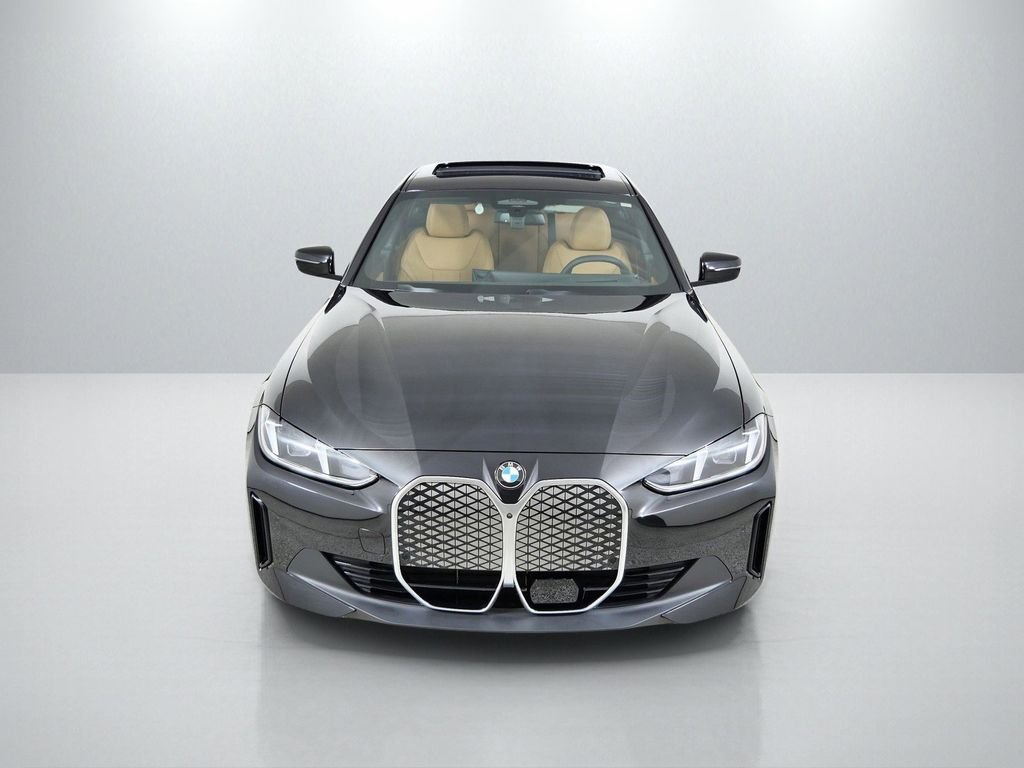 Used 2026 Black Sapphire Metallic BMW xDrive40 image 17