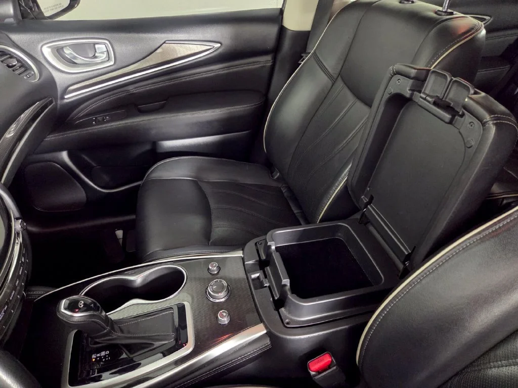 Used 2019 Liquid Platinum INFINITI LUXE image 20