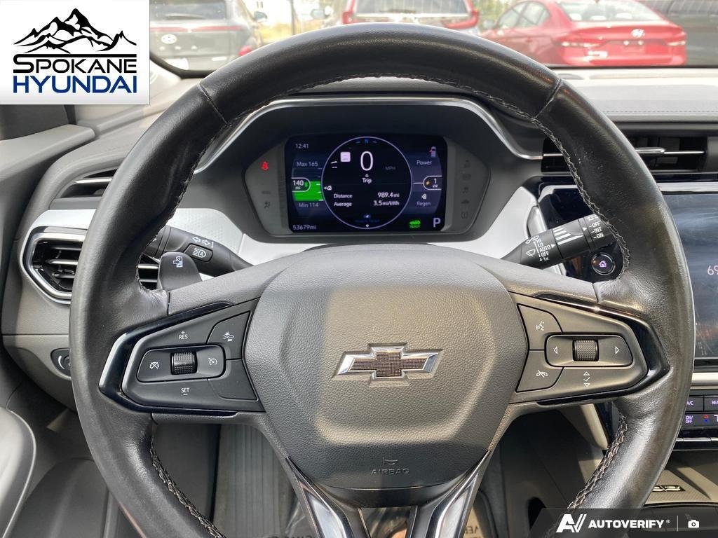 Used 2022 Silver Flare Metallic Chevrolet Premier image 17