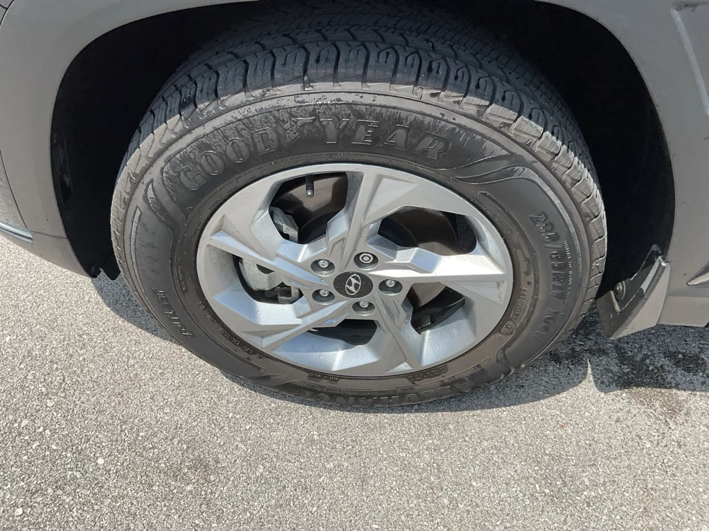 Used 2022 Portofino Gray Hyundai SEL image 5