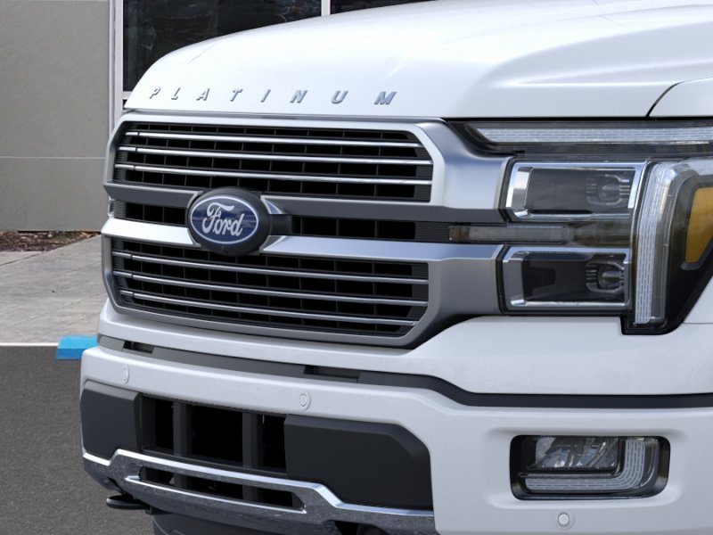New 2026 Star White Metallic Tri-Coat Ford Platinum® image 17