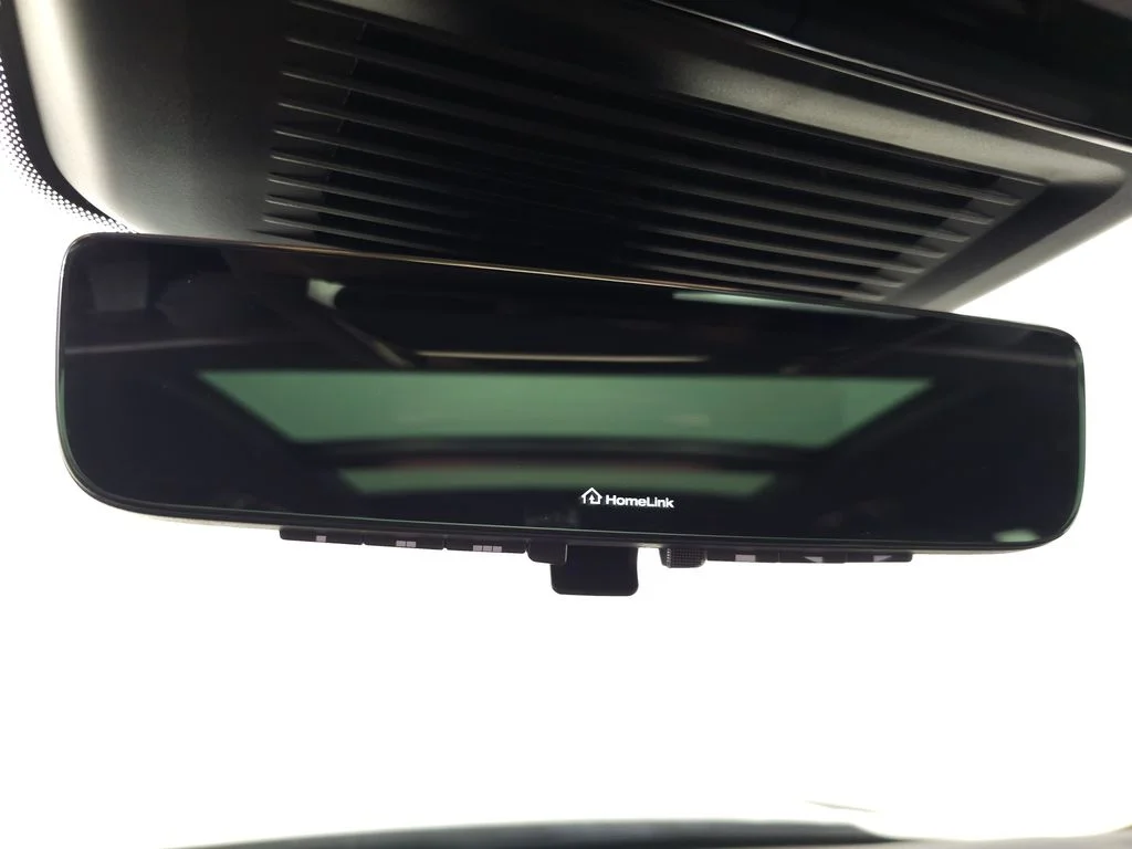 Used 2026 Gray Land Rover Dynamic SE image 34