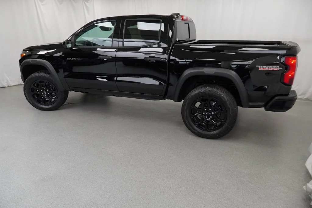 New 2026 Black Chevrolet Trail Boss image 37