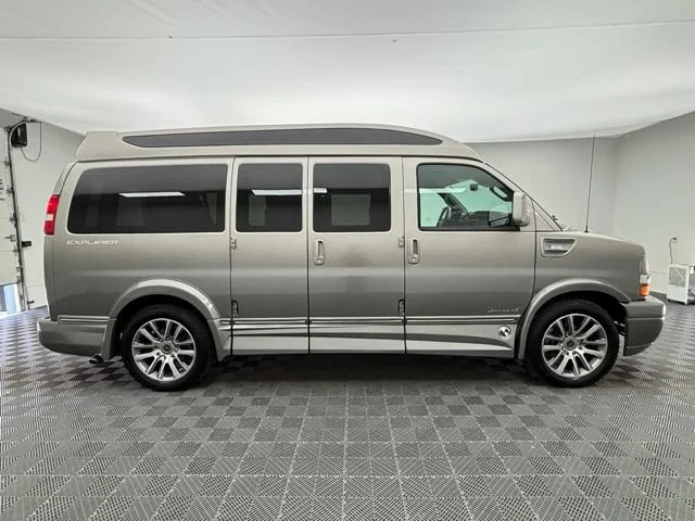 Used 2021 SPECIAL EXTERIOR COLOR Chevrolet LS image 6
