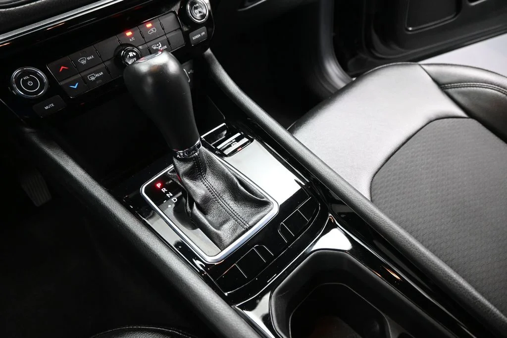 Used 2022 Black Jeep Altitude image 14