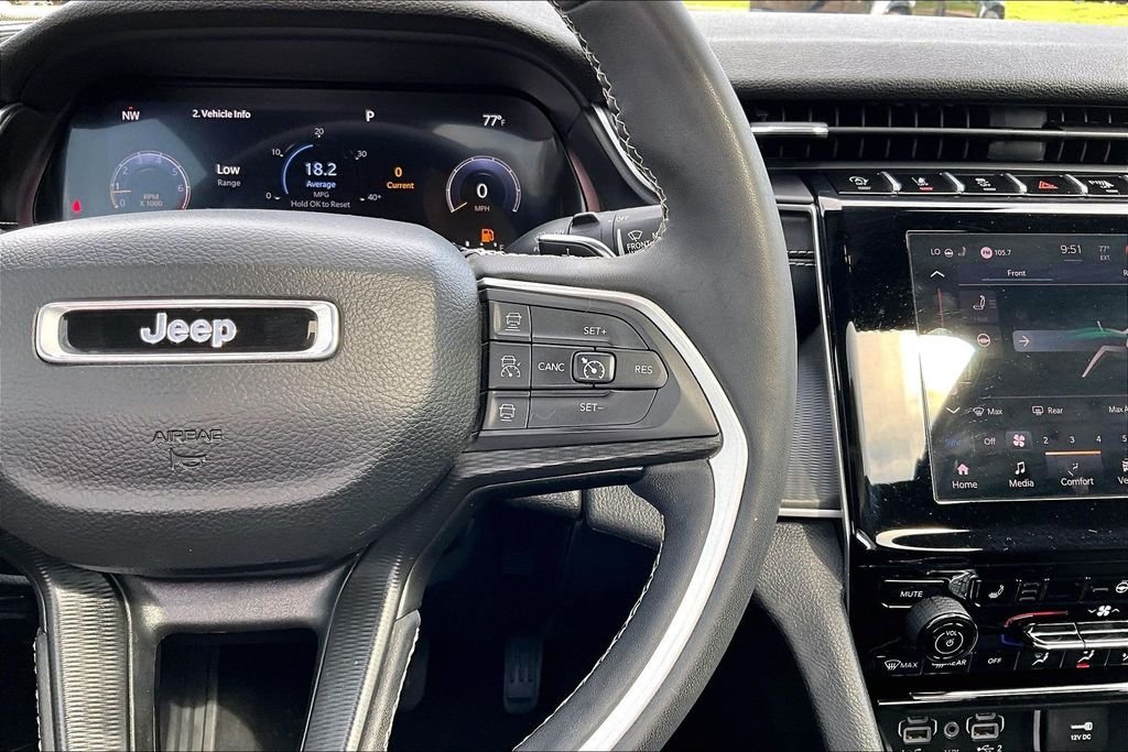 Used 2023 Black Jeep Altitude image 19