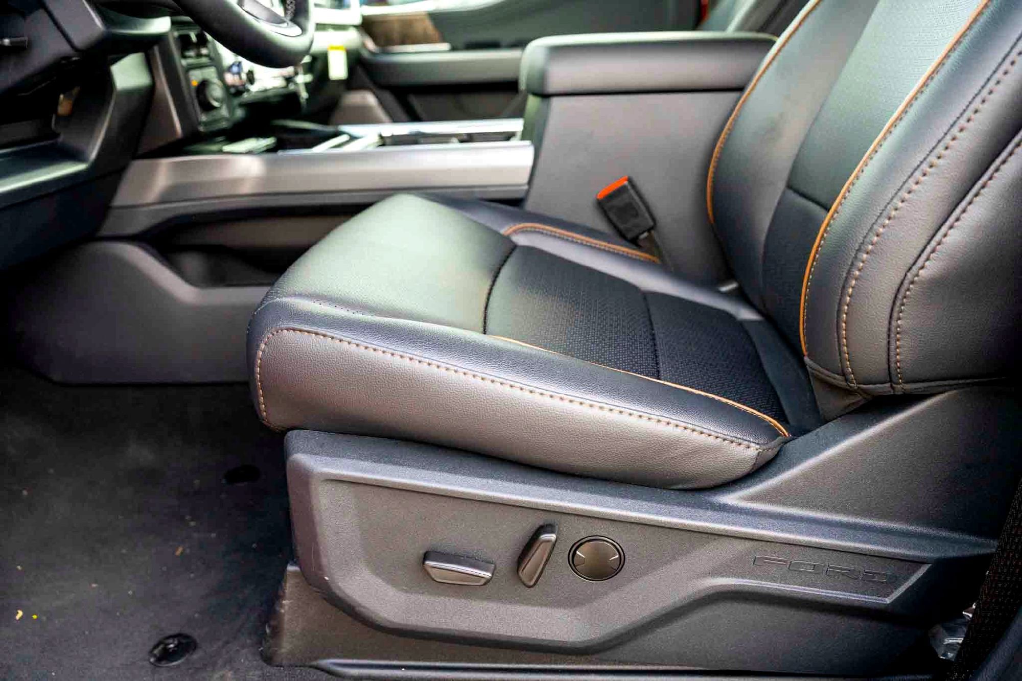 2025 Ford F-250 Super Duty Lariat - Photo 11