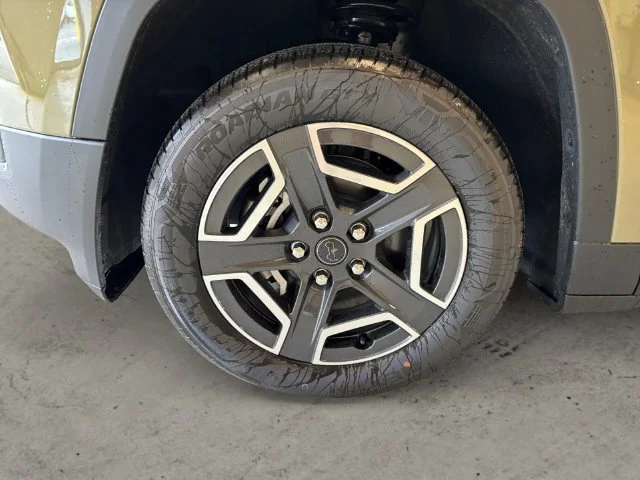 New 2026  Jeep Laredo image 14