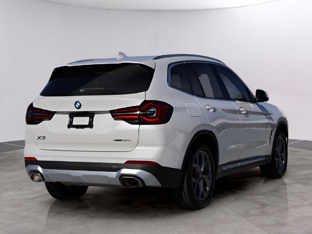 Used 2024 Mineral White Metallic BMW xDrive30i image 7