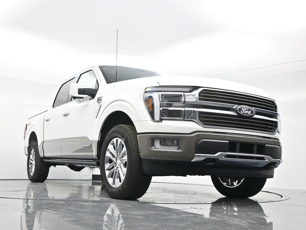 New 2026 Star White Metallic Tri-Coat Ford King Ranch® image 44