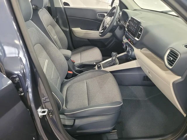 Used 2025 White Hyundai Limited image 19